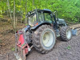 Gozdarski traktor VALTRA T193 | Gozdarski stroji | Stroji za obdelavo lesa | KOMITrade s.r.o.