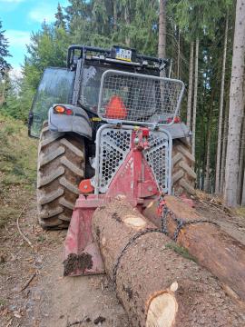 Gozdarski traktor VALTRA T193 | Gozdarski stroji | Stroji za obdelavo lesa | KOMITrade s.r.o.